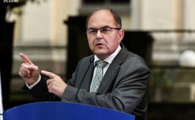 Šmit: Vidim da korištenje batine daje rezultate, pozabaviću se nekim policijskim institucijama