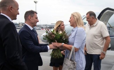 Jačanje saradnje Srpske i Mađarske: Dodik i Cvijanović stigli u Budimpeštu VIDEO