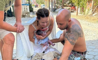 Tihomir ženu porodio ispred kuće (FOTO)