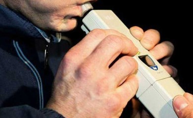 BANJA LUKA: Priveden Banjalučanin jer je pijan vozio, pa vrijeđao policajce