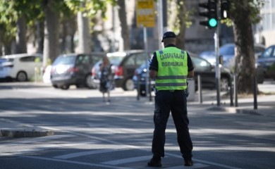 Tužiteljka službenim vozilom teško povrijedila pješaka na zelenom