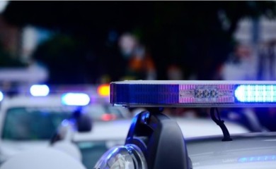 Mladić u kafani izbo muškarca u stomak