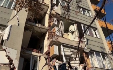 Najmanje osmoro povrijeđenih u novim zemljotresima u Turskoj, zgrade padaju kao kule karata