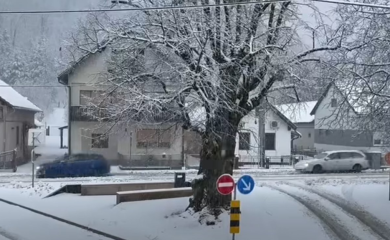 Snježno nevrijeme na sjeveru Hrvatske, vanredna situacija u Mariboru (VIDEO)