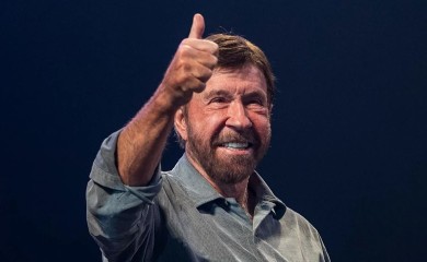 Ipak je smrt jača – preminuo Čak Noris