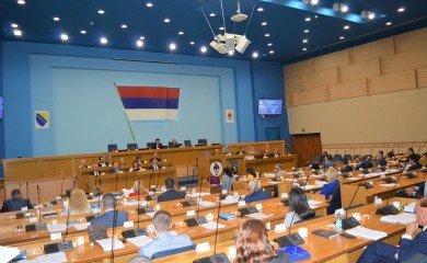 Srpska zakonom izbacuje Šmita