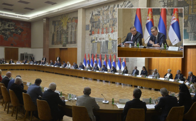 Sjednica Savjeta za saradnju RS i Srpske, obratili se Vučić i Dodik
