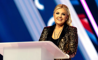 Udovica Čarlija KIrka podržala Džej Di Vensa