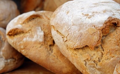 Hljeb sve manji i skuplji