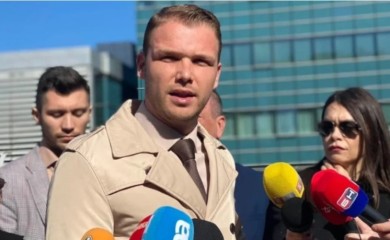 Stanivuković i Crnadak prozvali Viškovića: Premijeru, gdje su neradnici?