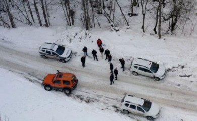 Kod Gornjeg Vakufa nestala djevojčica, spasioce tokom potrage napao medvjed