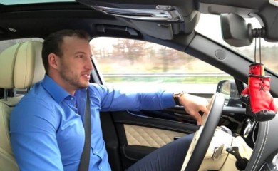 Ko je njemački bokser koji je upucan u Beogradu: Milioner sa kriminalnom prošlošću (VIDEO)