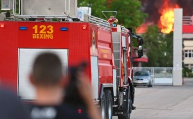 Gorjele dvije kuće u Zvorniku: Poginula jedna osoba, troje povrijeđenih