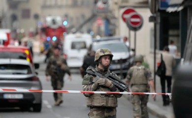 Pariz: Požar pod kontrolom, povrijeđeno 16 ljudi, od kojih sedam teško