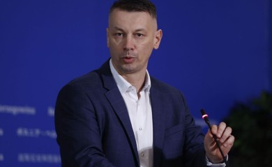 Napadnuto vozilo Nenada Nešića u Sarajevu