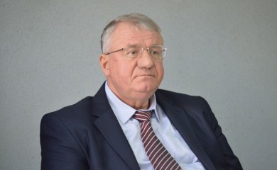 Vojislav Šešelj se povlači sa čela Srpske radikalne stranke