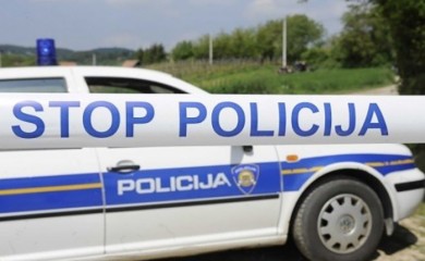 SISAK: Na radnike pala teška kamena ploča