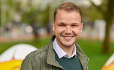 Stanivuković slavio 30. rođendan! Napravio žurku u vili u Ljubačevu, torta poseban hit