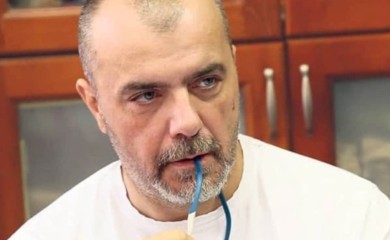 Nikola Kojo: Ponizno molim roditelje dece iz 'Ribnikara' da ne šalju decu u školu