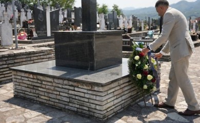 Delegacija EU se izvinila zbog “boli koju su nanijeli” odavanjem počasti srpskim civilnim žrtvama