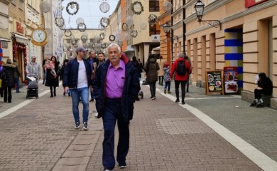 Ne biraju sredstva, “padaju” najniže moguće! Političari od država i regije prave “crnu rupu”