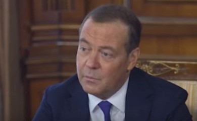 Medvedev: Postoji samo jedan odgovor Trampu – i tvoj vražji Vašington će biti pogođen