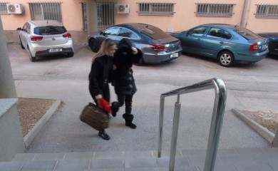 Uhapšeni službenici UIO pred tužiocem