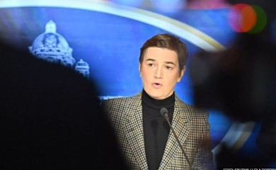 Ispunjen četvrti zahtjev studenata u blokadi! Brnabić: Trošak školarine se umanjuje za pedeset odsto
