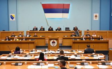 Poslanici izglasali Nacrt kojim se kriminalizuje kleveta i uvreda