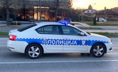 Oštećena stakla na prostorijama političke stranke, uhapšen osumnjičeni