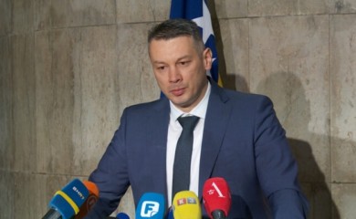 Nešić poručio Čampari: Neće biti rata u BiH