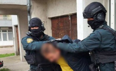 Akcija "Live": Trojac pao zbog iznude, dvojac na potjernici