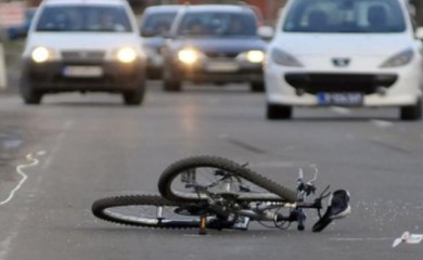 Biciklista teže povrijeđen u nezgodi: Prebačen u UKC Srpske