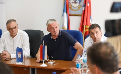 Miličević, Borenović i Vukanović za istim stolom: Četiri prijedloga za izborni proces