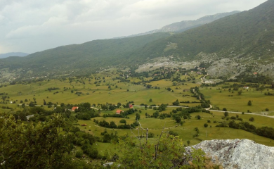 Tragedija u Crnoj Gori: Ubio dvogodišnju kćerku pa sebe