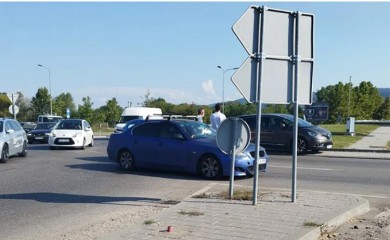Udes u Banjaluci: Sudar tri vozila kod „Delte“