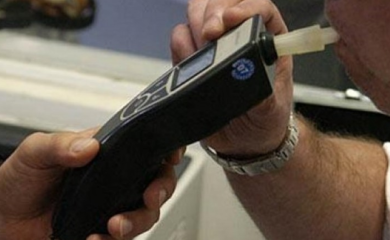 Uhapšen pijani vozač kamiona bez vozačke dozvole