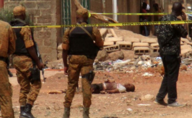 U napadu na vojnu bazu ubijeno 10 vojnika a oko 50 ranjeno