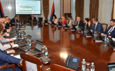 Vlada Srpske o visokom obrazovanju: Moguće da se stručna praksa odvija i kod privatnog poslodavca