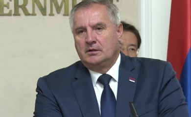 Višković na svečanoj akademiji povodom Dana Elektrotehničkog fakulteta