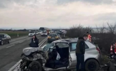 Vozilo hitne pomoći učestvovalo u teškoj nesreći