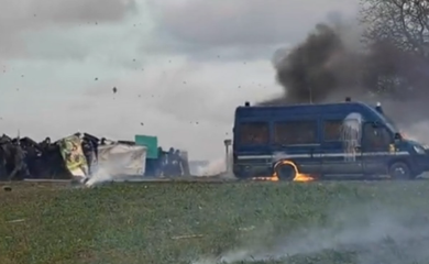 Dva demonstranta i 16 policajaca povrijeđeni tokom protesta u Francuskoj