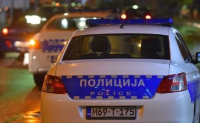 Napad na službeno lice, uhapšena jedna osoba: Vozilom pregazio stopalo policajca