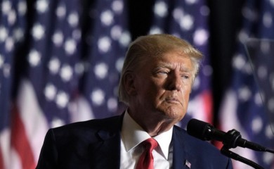 Tramp kritikovao Bajdena jer je priznao da je Amerika ostala bez municije