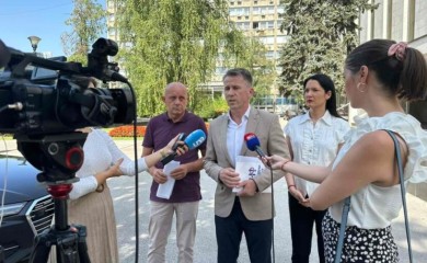 "Vratiti stečena prava na dječiji dodatak" Narodni front predao NSRS Prijedlog Zakona o dopuni Zakona o dječjoj zaštiti