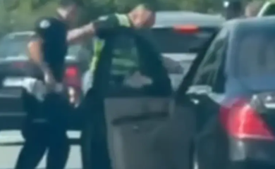 Filmska potjera po auto-putu: Suspendovana 3 policajca!