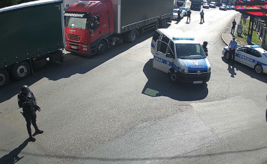 Duge cijevi na graničnom prelazu Gradiška