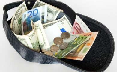 Evro snažno pao: Daleko ispod jednog dolara