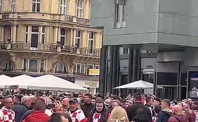 Hrvatski navijači blokirali centar Beča pred utakmicu sa Austrijom