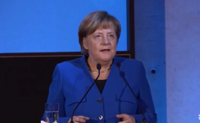 Merkel upozorava: Nuklearni kapacitet Rusije je zastrašujući